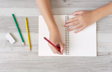 鉛筆で書く